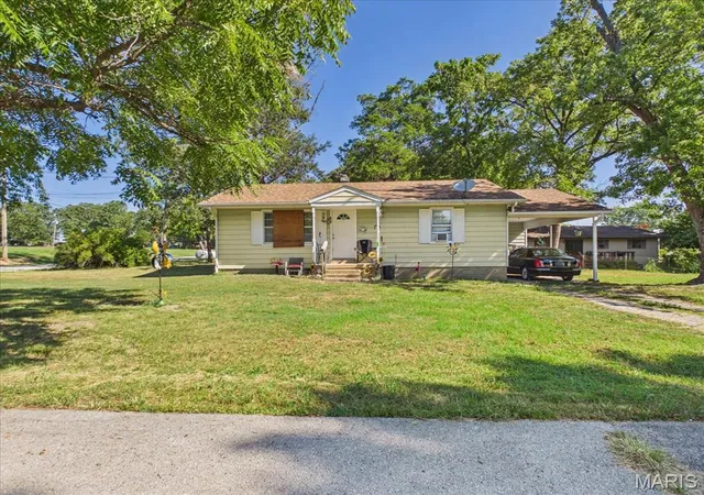 2nd image of 602 W Gibbs St, Salem, MO 65560 | MLS# MIS26054573