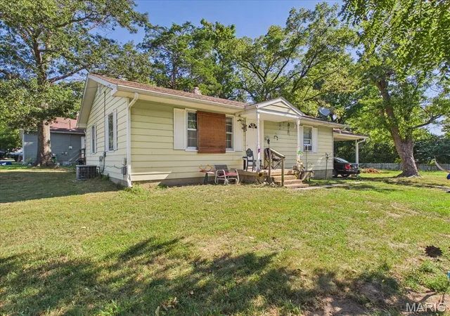 3rd image of 602 W Gibbs St, Salem, MO 65560 | MLS# MIS26054573
