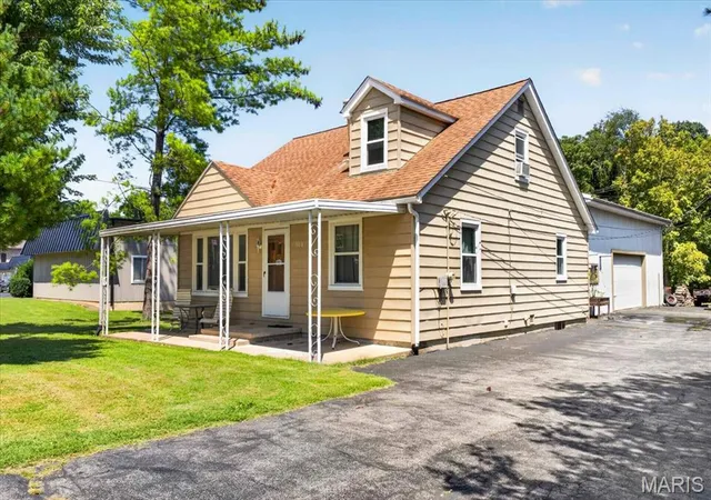 Photo 29 of Single family home for sale at 908 S Main St, Columbia, IL 62236 | MLS# MIS26054575 | Listing updated on 2026-08-28
