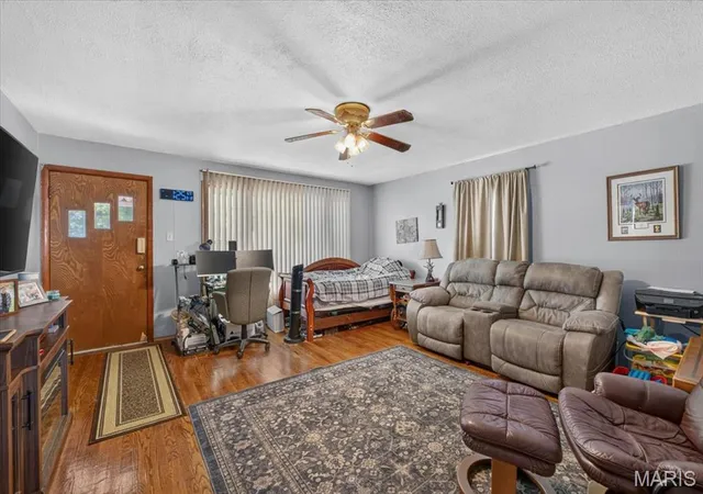 Photo 4 of Single family home for sale at 908 S Main St, Columbia, IL 62236 | MLS# MIS26054575 | Listing updated on 2026-08-28