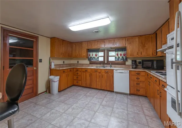 4th image of 15328 Cliff Road, Dixon, MO 65459 | MLS# MIS26054595