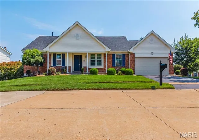Photo 1 of Single family home for sale at 1346 Cherry Glen Ct, Chesterfield, MO 63017 | MLS# MIS26054596 | Listing updated on 2026-09-13