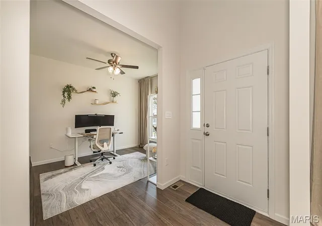 Photo 3 of Sale Pending at 1233 Joe Seibert Dr, Twin Oaks, MO 63011 | MLS# MIS26054601 | Listing updated on 2026-09-16