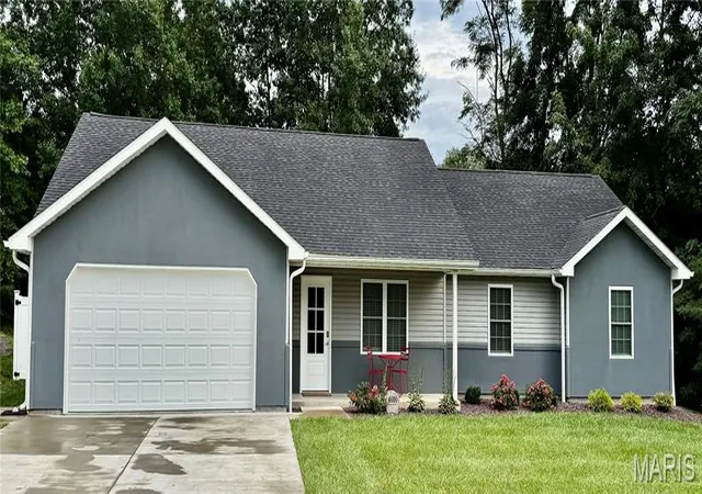 1st image of 4010 Breckenridge Dr, Hannibal, MO 63401 | MLS# MIS26054626