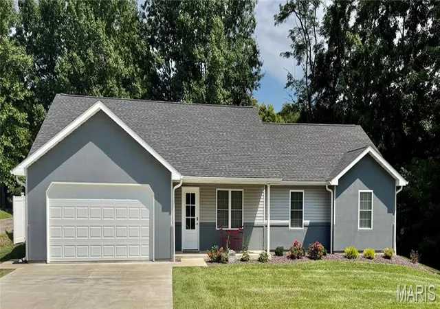1st image of 4010 Breckenridge Dr, Hannibal, MO 63401 | MLS# MIS26054626