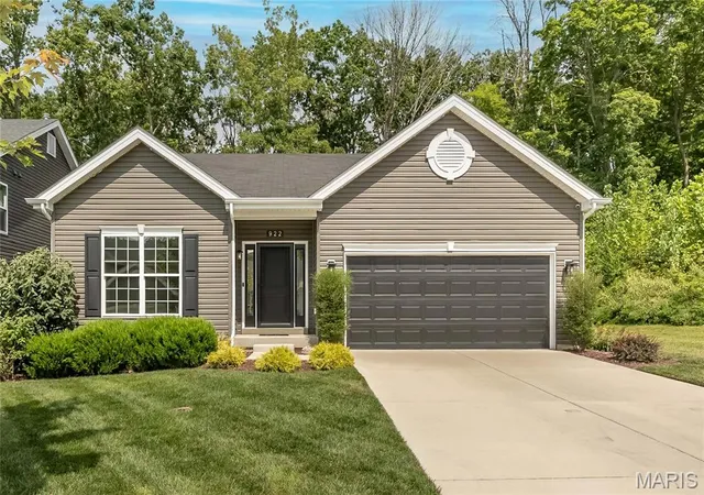 Single family home for sale at 922 Boulder Crest Ct, Eureka, MO 63025 | MLS# MIS26054627