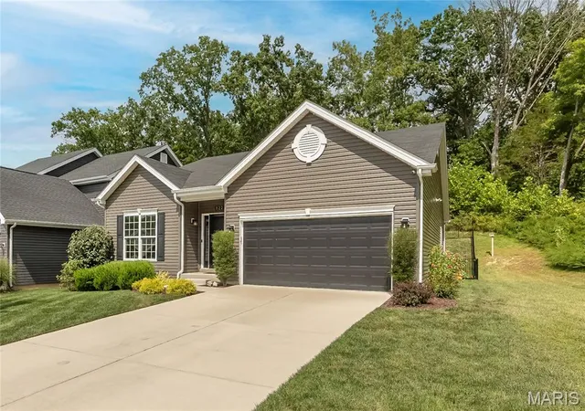 Photo 2 of Single family home for sale at 922 Boulder Crest Ct, Eureka, MO 63025 | MLS# MIS26054627 | Listing updated on 2026-09-02