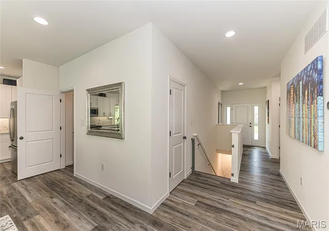 Photo 4 of Single family home for sale at 922 Boulder Crest Ct, Eureka, MO 63025 | MLS# MIS26054627 | Listing updated on 2026-09-02