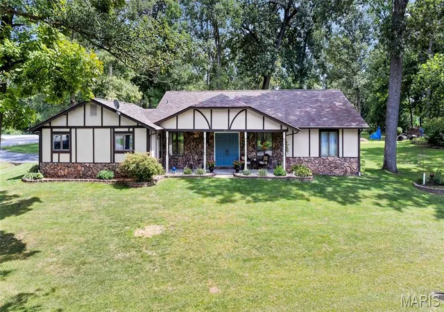 4th image of 100 Lakewood Dr, Columbia, IL 62236 | MLS# MIS26054631