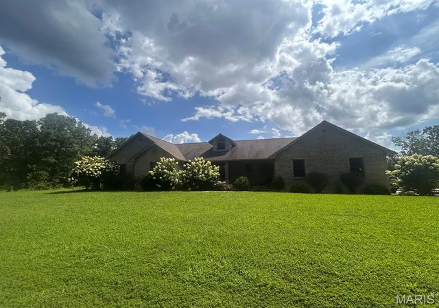 Photo 1 of Single family home for sale at 2202 Lindberg Rd, Cuba, MO 65453 | MLS# MIS26054634 | Listing updated on 2026-09-03