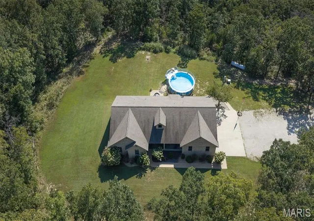 Photo 3 of Single family home for sale at 2202 Lindberg Rd, Cuba, MO 65453 | MLS# MIS26054634 | Listing updated on 2026-09-03