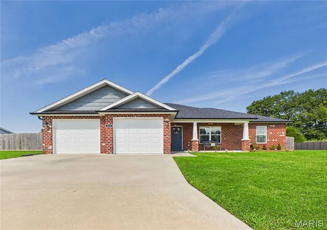 Photo 1 of Single family home for sale at 124 Fraser Rdg, Jackson, MO 63755 | MLS# MIS26054635 | Listing updated on 2026-09-14