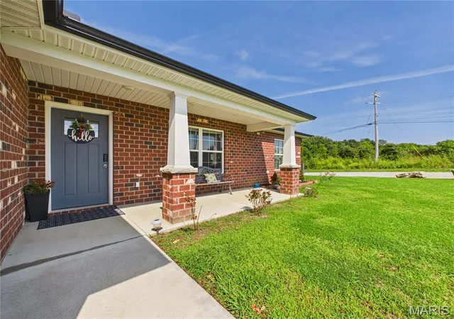 Photo 3 of Single family home for sale at 124 Fraser Rdg, Jackson, MO 63755 | MLS# MIS26054635 | Listing updated on 2026-09-14