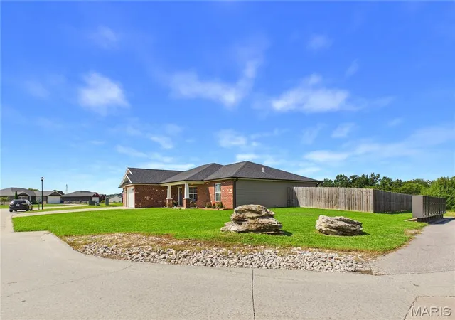 Photo 4 of Single family home for sale at 124 Fraser Rdg, Jackson, MO 63755 | MLS# MIS26054635 | Listing updated on 2026-09-14