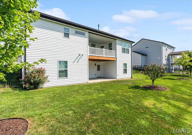 Photo 3 of Sale Pending at 625 Monarch Dr, O'fallon, IL 62269 | MLS# MIS26054640 | Listing updated on 2026-09-05