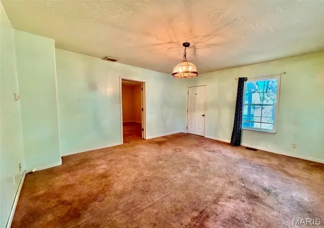 4th image of 1202 N Madison St, Litchfield, IL 62056 | MLS# MIS26054648