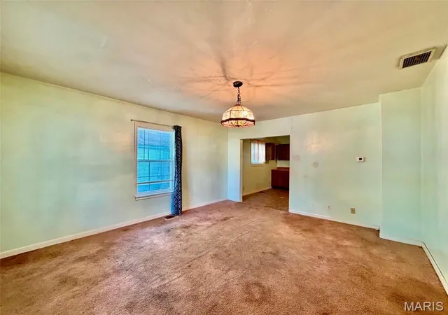 5th image of 1202 N Madison St, Litchfield, IL 62056 | MLS# MIS26054648