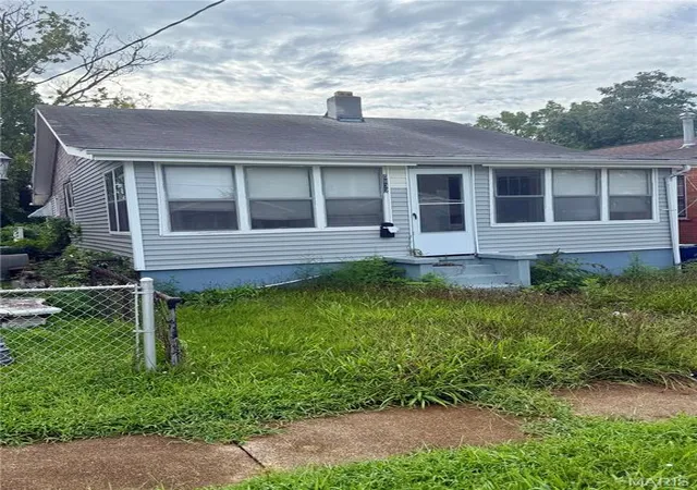 Photo 1 of Single family home for sale at 5832 Janet Ave, Jennings, MO 63136 | MLS# MIS26054659 | Listing updated on 2026-08-25