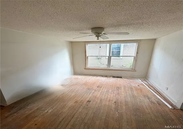 Photo 4 of Single family home for sale at 5832 Janet Ave, Jennings, MO 63136 | MLS# MIS26054659 | Listing updated on 2026-10-07
