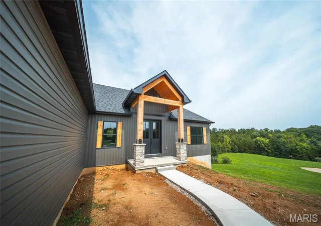 3rd image of 150 Ethlyn Dr, Bloomsdale, MO 63627 | MLS# MIS26054661