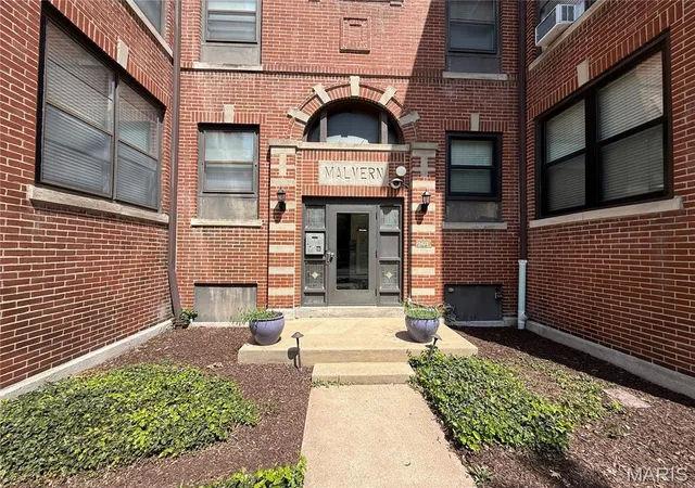 2nd image of 5621 Pershing Ave #13, St Louis, MO 63112 | MLS# MIS26054662