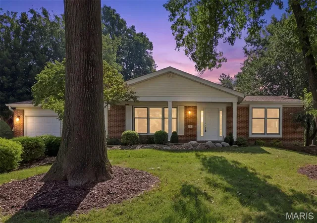 Photo 1 of Sale Pending at 6 Otley Ct, Ballwin, MO 63011 | MLS# MIS26054665 | Listing updated on 2026-08-31