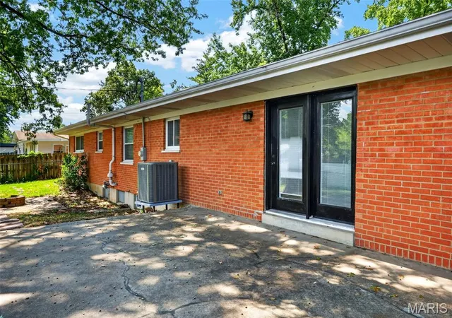 Photo 36 of Single family home for sale at 120 S Duchesne Dr, St Charles, MO 63301 | MLS# MIS26054670 | Listing updated on 2026-08-29