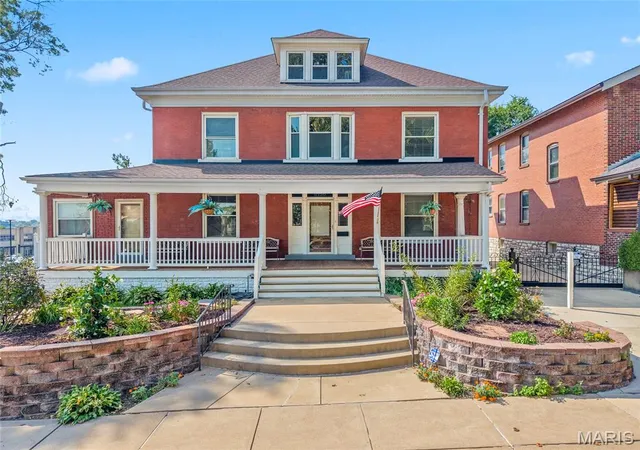 Photo 1 of Single family home for sale at 6120 Victoria Ave, St Louis, MO 63139 | MLS# MIS26054675 | Listing updated on 2026-09-14