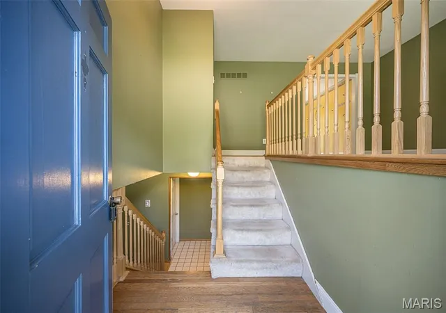 Photo 3 of Sale Pending at 1235 Greenmar Dr, Fenton, MO 63026 | MLS# MIS26054679 | Listing updated on 2026-08-30