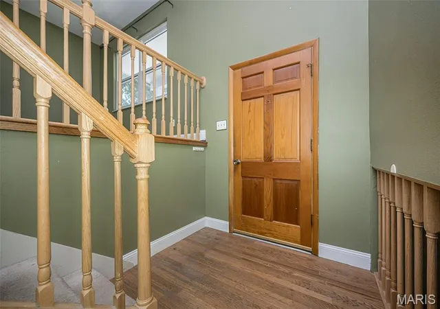 Photo 4 of Sale Pending at 1235 Greenmar Dr, Fenton, MO 63026 | MLS# MIS26054679 | Listing updated on 2026-08-30
