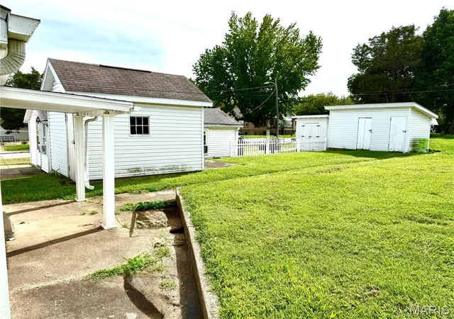 7th image of 319 S Main Street, Waterloo, IL 62298 | MLS# MIS26054680
