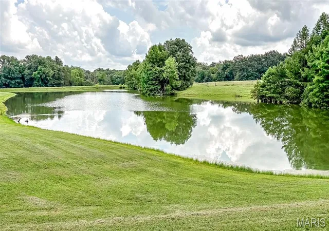 Photo 4 of Single family home for sale at 10631 Wine Hill Rd, Chester, IL 62233 | MLS# MIS26054683 | Listing updated on 2026-08-27