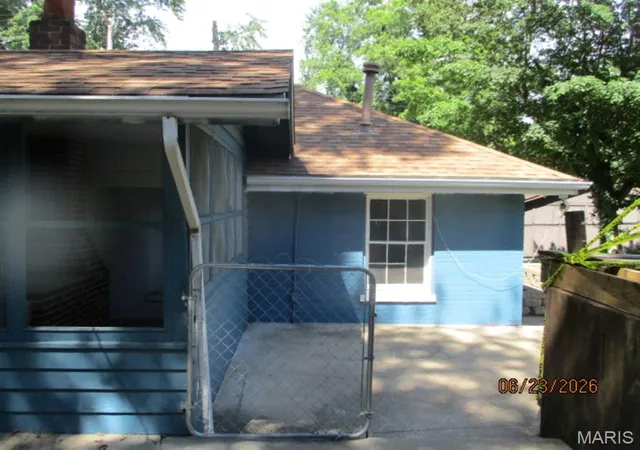 Photo 2 of Single family home for sale at 413 Wabash Ave, Belleville, IL 62220 | MLS# MIS26054686 | Listing updated on 2026-09-28