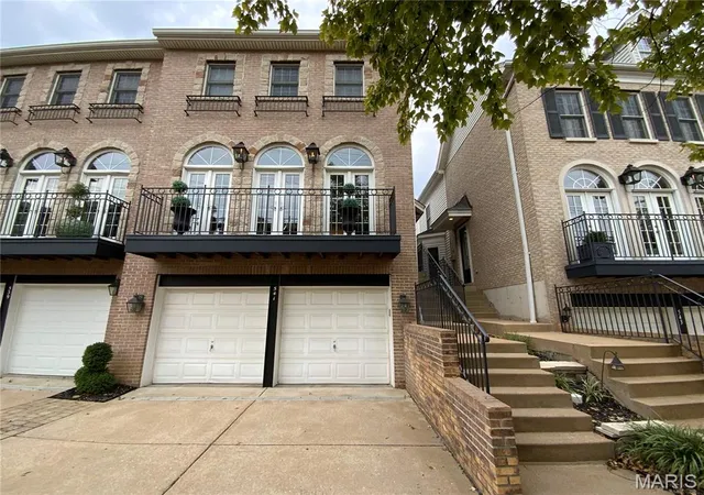 image of 541 North And South Rd, University City, MO 63130 | MLS# MIS26054692