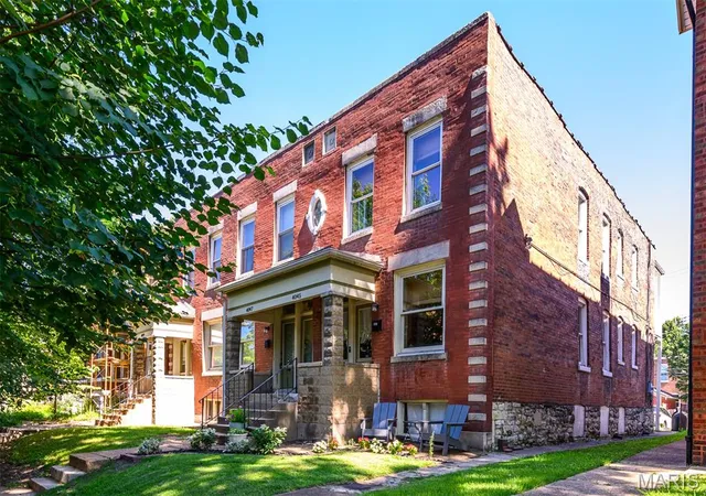 Photo 2 of Sale Pending at 4045 Cleveland Ave, St Louis, MO 63110 | MLS# MIS26054701 | Listing updated on 2026-09-16