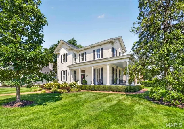 3rd image of 235 E Jefferson Ave, Kirkwood, MO 63122 | MLS# MIS26054709