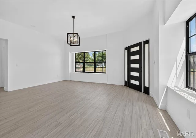 4th image of 701 Reed Ave, St Louis, MO 63125 | MLS# MIS26054711