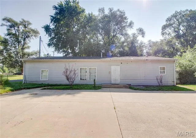 1st image of 91 N Stanley Rd, Cottage Hills, IL 62018 | MLS# MIS26054712