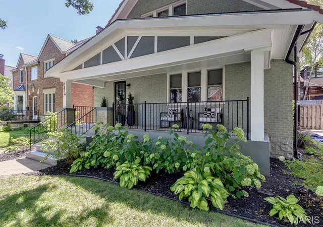 Photo 3 of Sale Pending at 7316 Colgate Ave, University City, MO 63130 | MLS# MIS26054723 | Listing updated on 2026-09-01