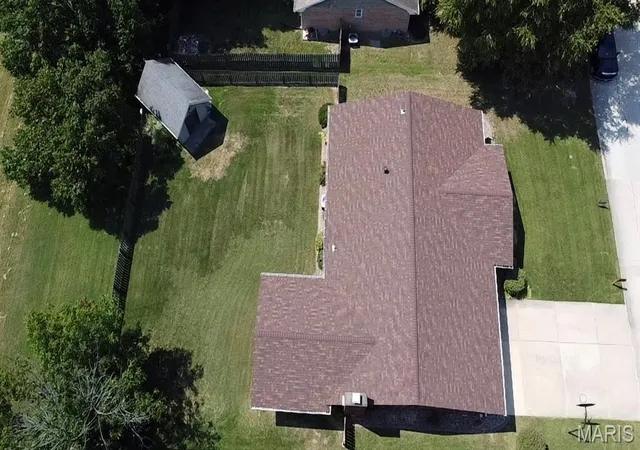 3rd image of 2324 Arnold Dr, Granite City, IL 62040 | MLS# MIS26054726