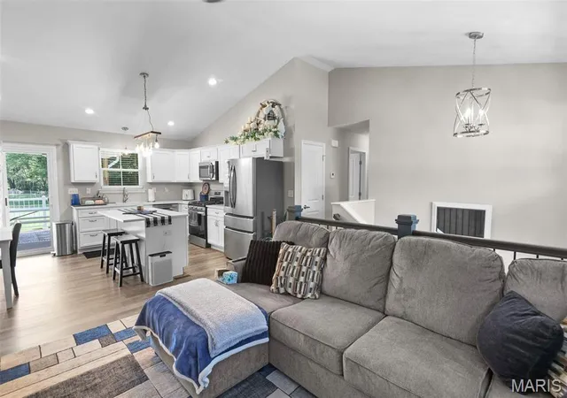 Photo 4 of Single family home for sale at 245 Madison Ave, Glen Carbon, IL 62034 | MLS# MIS26054727 | Listing updated on 2026-08-28