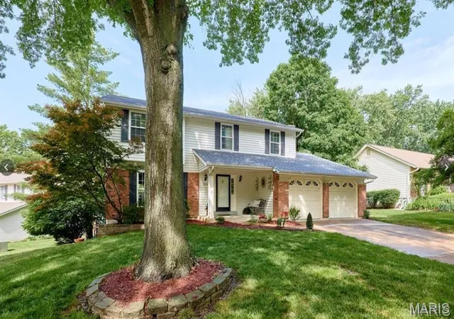 Photo 2 of Single family home for sale at 1730 Woodmore Oaks Dr, Ballwin, MO 63021 | MLS# MIS26054728 | Listing updated on 2026-09-24