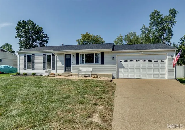 Photo 2 of Sale Pending at 251 Peffer Ln, Fenton, MO 63026 | MLS# MIS26054733 | Listing updated on 2026-08-30