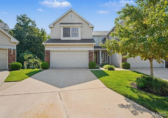 Single family home for sale at 3815 Southern Manor Dr, St Louis, MO 63125 | MLS# MIS26054744