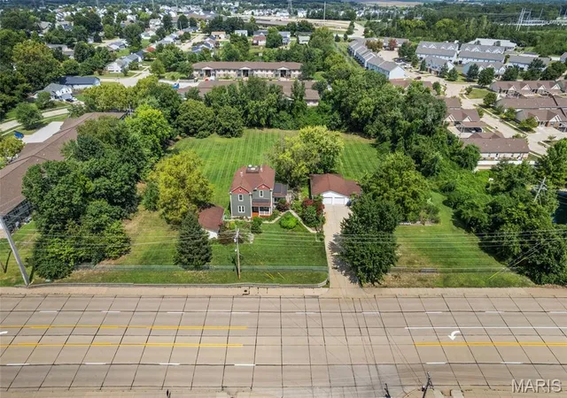 Photo 3 of Single family home for sale at 811 Tom Ginnever Ave, O'fallon, MO 63366 | MLS# MIS26054745 | Listing updated on 2026-09-21