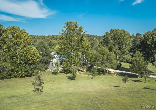3rd image of 81 Meadowlark Rd, Brumley, MO 65017 | MLS# MIS26054756