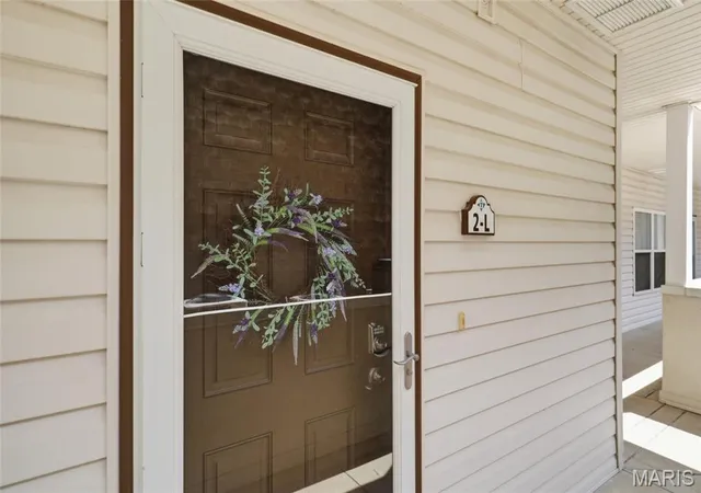Listing Photo 4 - Condo for sale in building located at 100 Trinity Pointe Dr, Camdenton, MO 65020 - Unit #2L