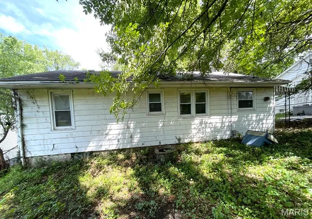 17th image of 2518 N Rodgers Ave, Alton, IL 62002 | MLS# MIS26054763