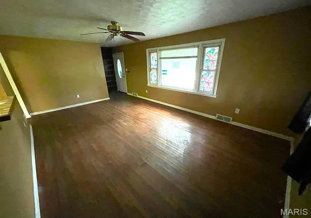 3rd image of 2518 N Rodgers Ave, Alton, IL 62002 | MLS# MIS26054763