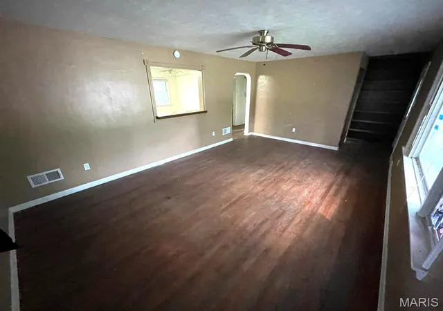 4th image of 2518 N Rodgers Ave, Alton, IL 62002 | MLS# MIS26054763
